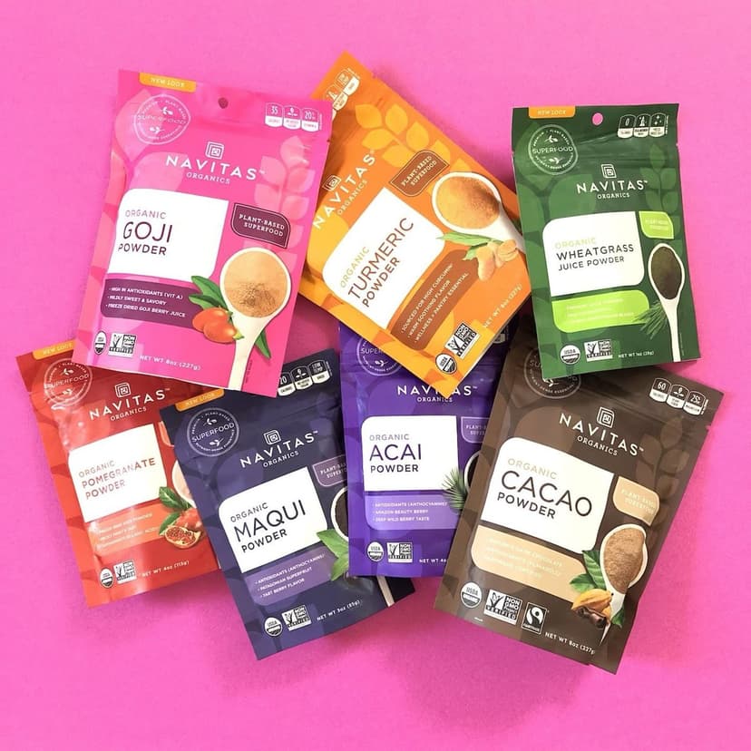 Brinda un look sobrio y natural, ideal para marcas con enfoque ecológico o minimalista, con menos reflejo y lectura más clara.